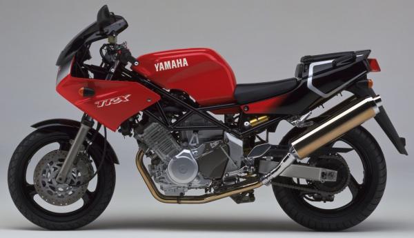 Yamaha TRX 850 - side