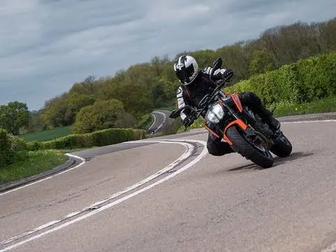 KTM Duke 790 UK first ride