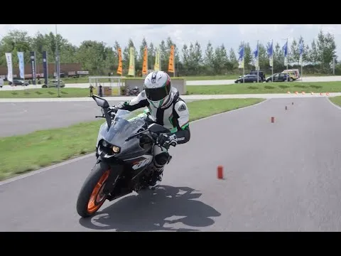 Best beginner motorcycle? KTM RC 125 first road test