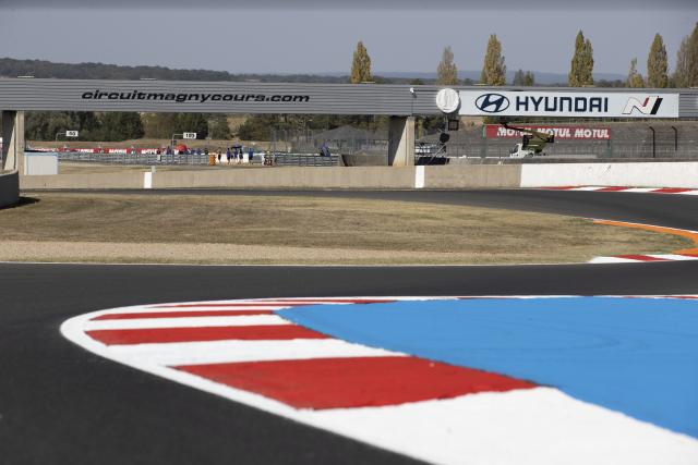 Circuit Nevers Magny-Cours, 2023 French WorldSBK. - Gold and Goose
