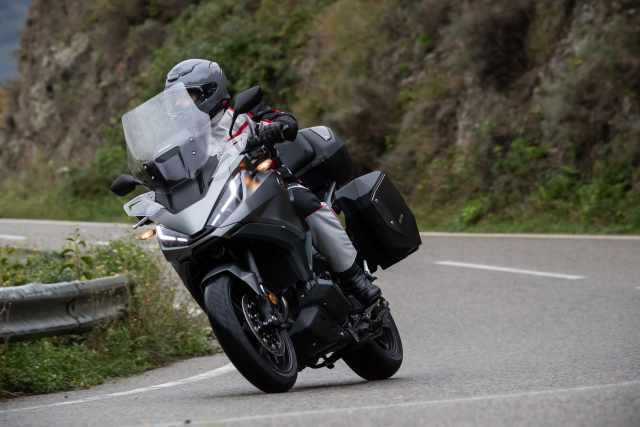 Honda NT1100 (2022) road test and review | sports tourer motorcycle