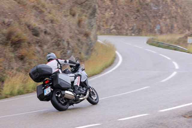 Honda NT1100 (2022) road test and review | sports tourer motorcycle