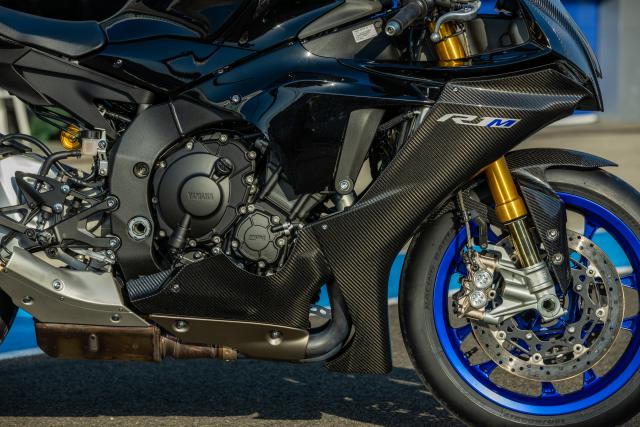 Yamaha YZF-R1 and YZF-R1M (2020) review