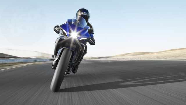Yamaha R7 officially revealed 