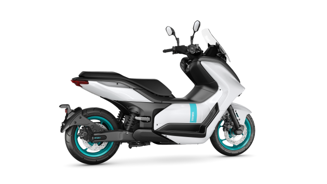 Yamaha E01 electric scooter. - Yamaha