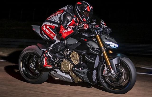 2023 Ducati Streetfighter V4 S.jpg