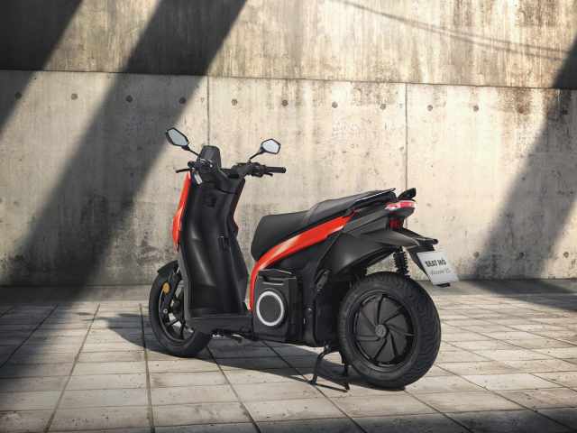 SEAT MO electric scooter UK