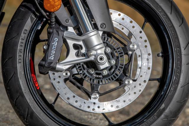 The Brembo brakes on the Tuono 660 Factory