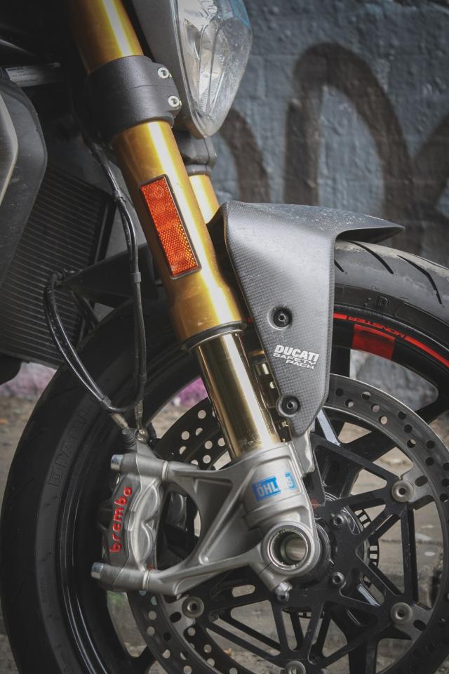 Ducati Monster 1200 S front suspension