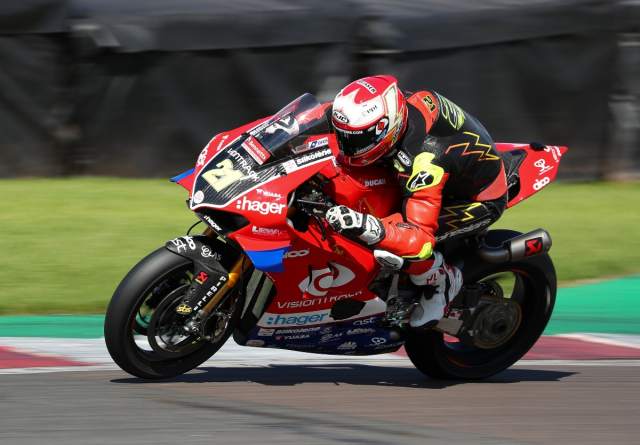 Christian Iddon - VisionTrack Ducati [credit: Ian Hopgood]
