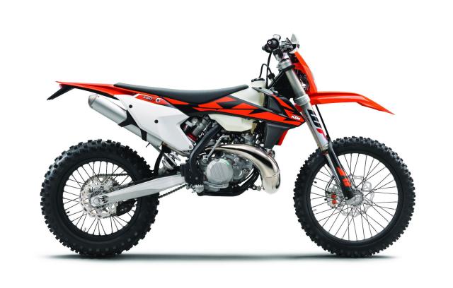 KTM reveals world’s first two-stroke fuel-injected enduro bikes
