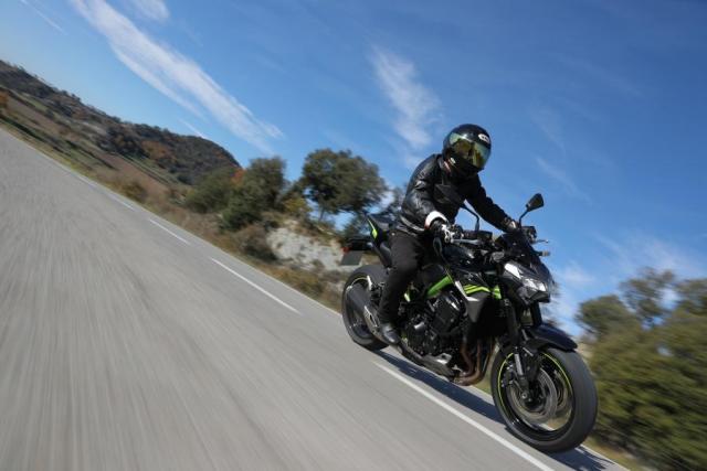Mid-weight naked shootout – MT-09 vs Z900 vs Street Triple RS