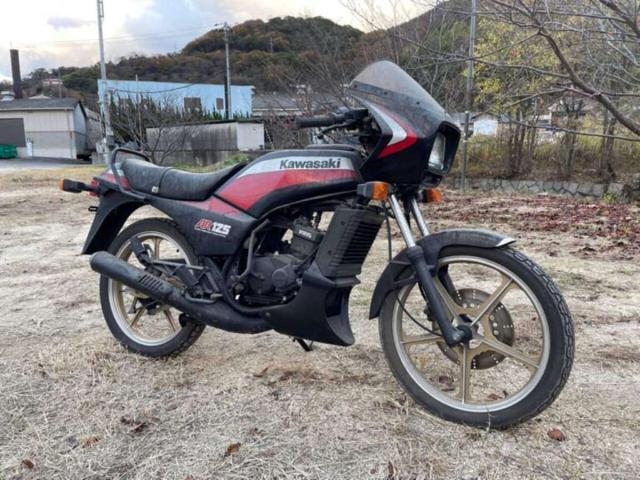 Kawasaki-AR125-barn-find-motorcycle