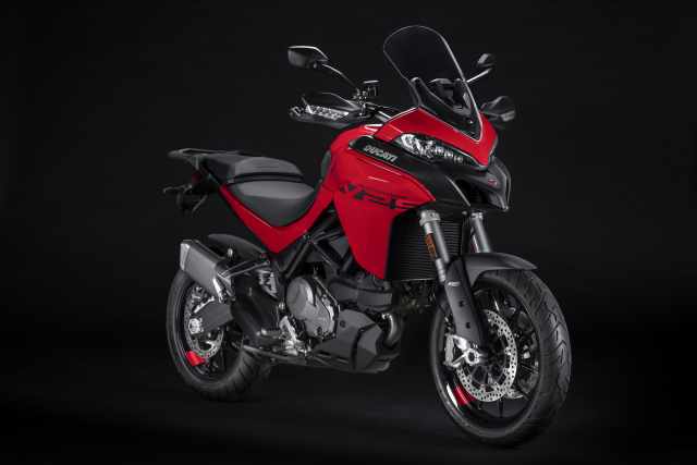 MY22_Ducati_Multistrada_V2S_Red_ST _5__UC338556_High.jpg