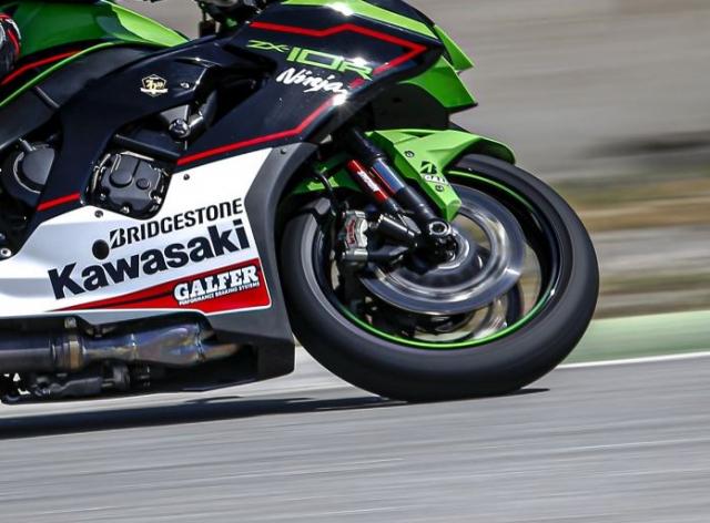 the front brake of a Kawasaki Zx-10R using Floatech discs and G1310 pads