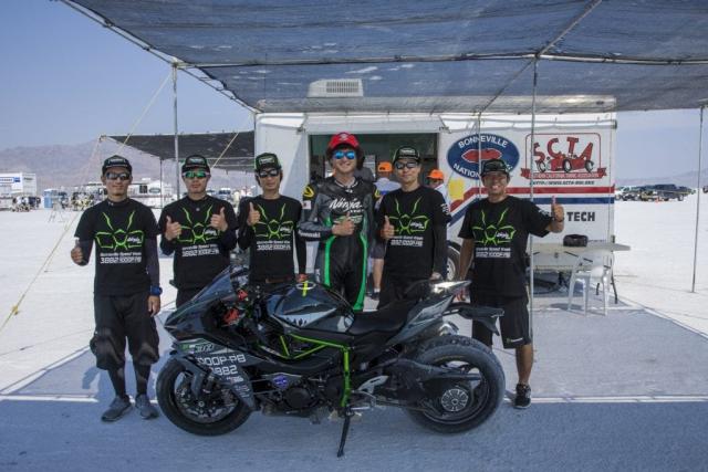 Kawasaki H2 sets world speed record at Bonneville