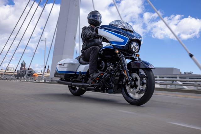 Harley-Davidson Street Glide Special Arctic Blast Limited
