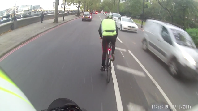 Cyclists to wear cameras to report dangerous driving