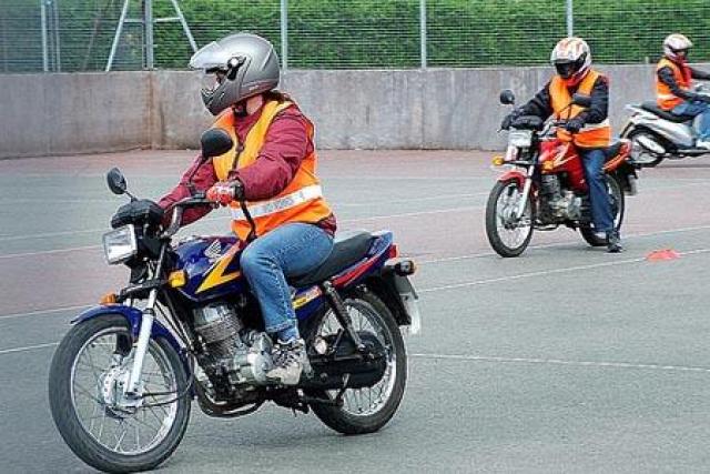 how to pass your motorcycle test