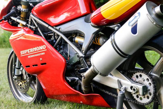 Ducati Supermono 550 - rear detail