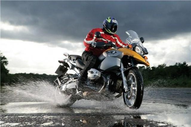 Top tips for winter motorcycling | Staying safe, warm and moving
