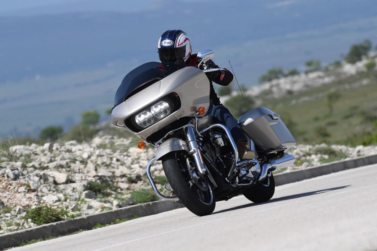 2018 Harley Davidson Road Glide Tested Visordown
