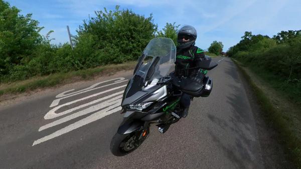 Versys 1000 on road