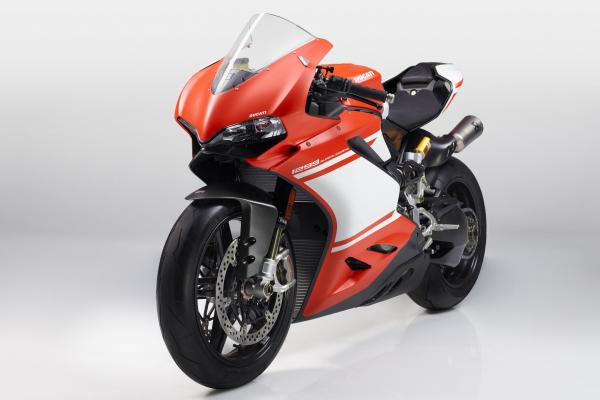 This is the new Ducati 1299 Superleggera