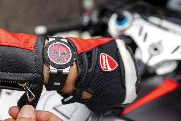 Bulgari Aluminium Ducati Special Edition watch. - Ducati Media