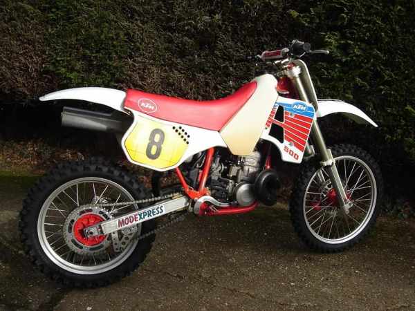 £80,000 of rare motocross bikes stolen in burglary 