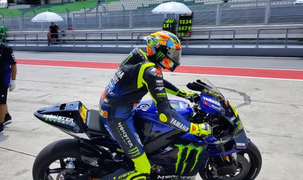PICS: Valentino Rossi's new Sepang test helmet