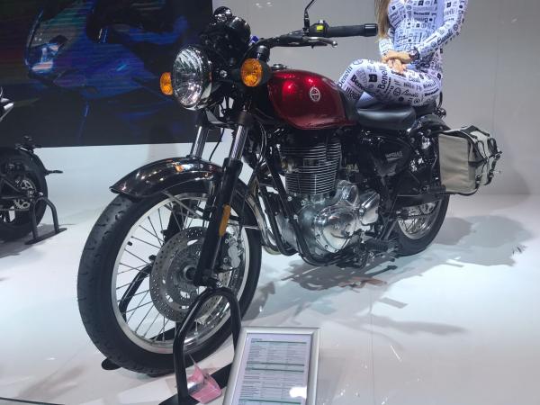 Benelli Imperiale retro roadster revealed at Eicma