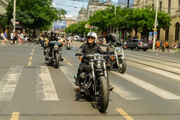 Harley bikes riding through Budapest