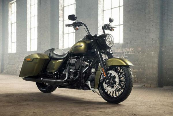 Harley reveals new Road King Special