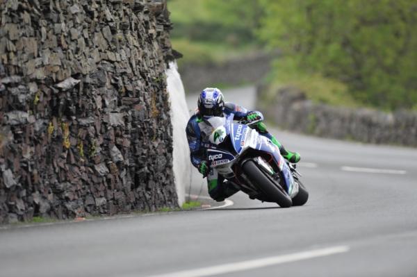 TT 2017: Hutchy fastest again but weather stops play