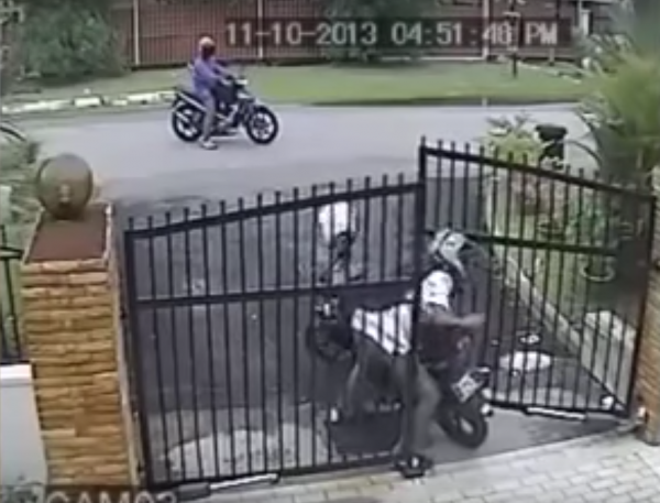 Video: Motorcycle robbery gone wrong