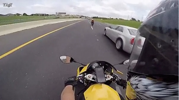 What 200mph looks like on a motorcycle.