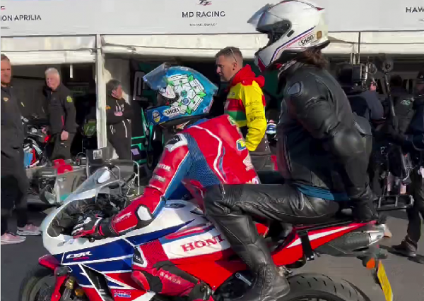 Dean Harrison rides Honda CBR600RR back to IOMTT pits. - Bennetts/Instagram
