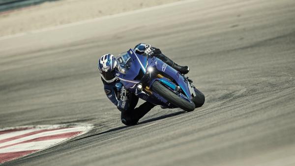 Yamaha reveals R6 price and specs