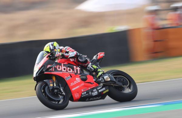 Bautista bolts to maiden World Superbike pole with lap record