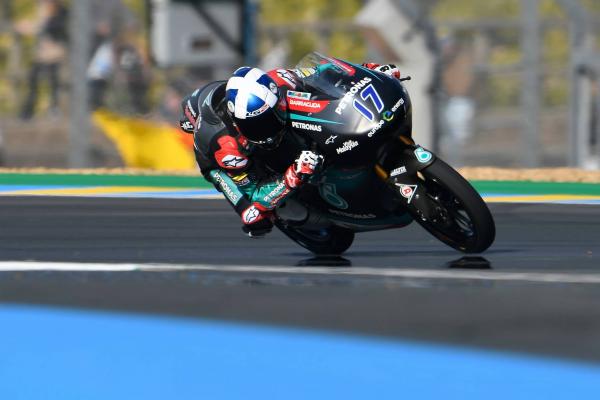 Moto3 Le Mans: McPhee on fire for French pole