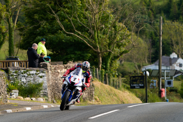 John McGuinness, 2022 Isle of Man TT, Superbike. - IOMTT Races/Tony Goldsmith