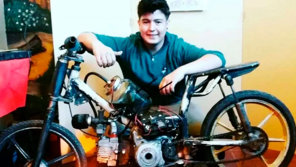 Santiago Hernandez, salt water bike.