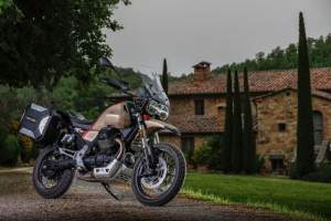 Piaggio Group Moto Guzzi V85TT Travel