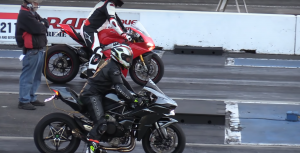 Kawasaki Ninja H2 vs Ducati Panigale V4S