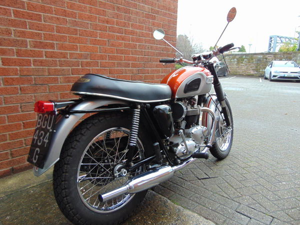 Triumph Bonneville T120R | Bike of the week